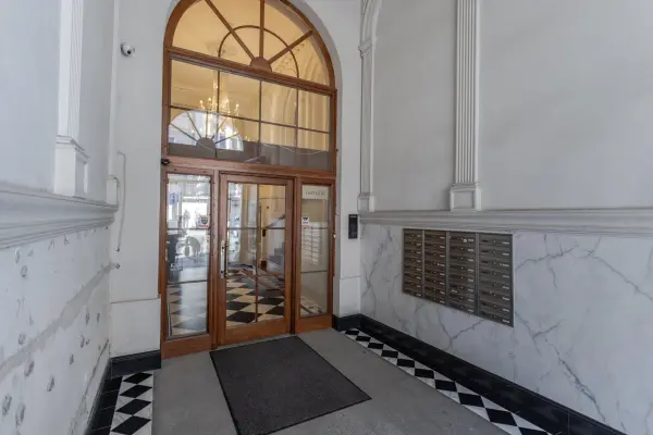 Poznań, Poznań-Stare Miasto, Święty Marcin, św. Marcin, Kawalerka w sercu Poznania – prestiżowa kamienica Wicherkiewiczów