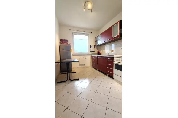 Poznań, Poznań-Stare Miasto, Piątkowo, Królewska, Poznań, ul. Królewska – przestronne 2 pokoje z osobną kuchnią i dwoma balkonami