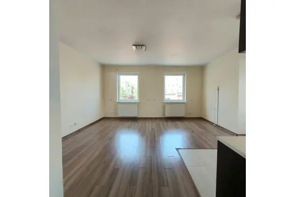 Poznań, Poznań-Grunwald, Górczyn, Kazimierza Jarochowskiego, 3 pokoje w nowszym bloku z windą i miejscem postojowym