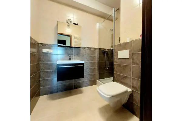 Poznań, Poznań-Grunwald, Górczyn, Kazimierza Jarochowskiego, 3 pokoje w nowszym bloku z windą i miejscem postojowym