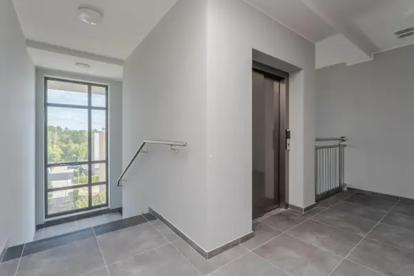 gnieźnieński, Gniezno, Elizy Orzeszkowej, Kawalerka z dużym balkonem gotowa do wprowadzenia i umeblowania