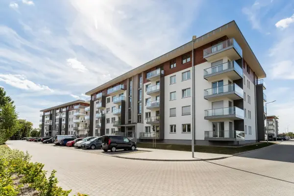 gnieźnieński, Gniezno, Elizy Orzeszkowej, Kawalerka z dużym balkonem gotowa do wprowadzenia i umeblowania