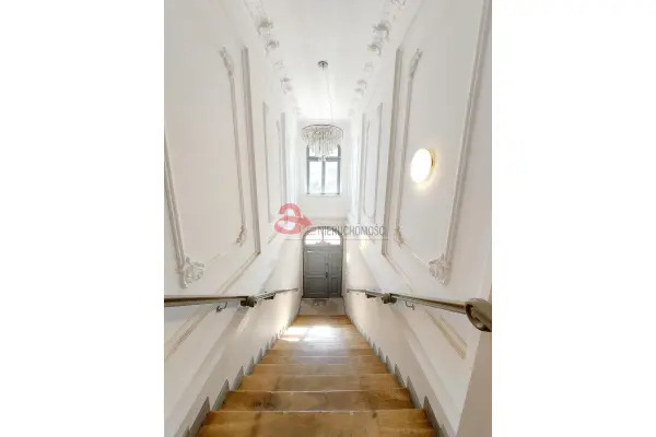 Poznań, Poznań-Grunwald, Łazarz, Głogowska, Stylowo wykończony lokal na Łazarzu w odrestaurowanej kamienicy