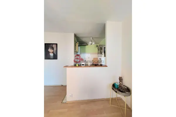 Poznań, Poznań-Stare Miasto, Winogrady, os. Słowiańskie, Kawalerka z balkonem idealna na inwestycję