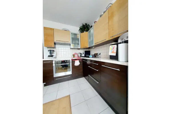 Poznań, Poznań-Stare Miasto, Piątkowo, os. Stefana Batorego, Tuż przy pętli tramwajowej na Piątkowie