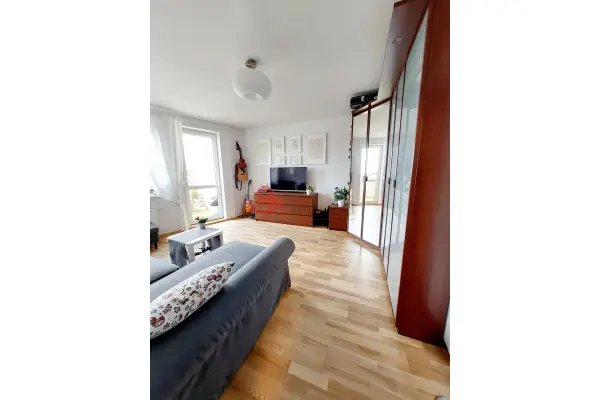 Poznań, Poznań-Stare Miasto, Piątkowo, os. Stefana Batorego, Tuż przy pętli tramwajowej na Piątkowie