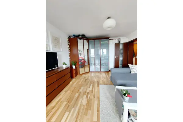 Poznań, Poznań-Stare Miasto, Piątkowo, os. Stefana Batorego, Tuż przy pętli tramwajowej na Piątkowie