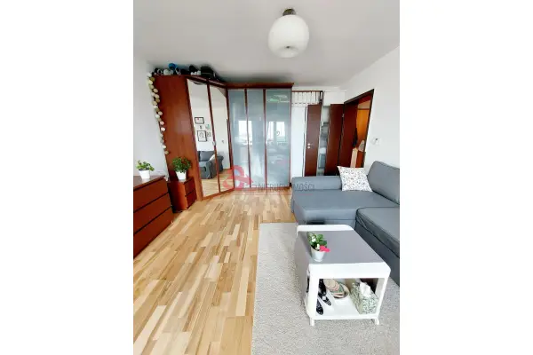 Poznań, Poznań-Stare Miasto, Piątkowo, os. Stefana Batorego, Tuż przy pętli tramwajowej na Piątkowie