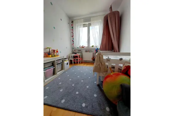 Poznań, Poznań-Stare Miasto, Piątkowo, os. Stefana Batorego, Tuż przy pętli tramwajowej na Piątkowie